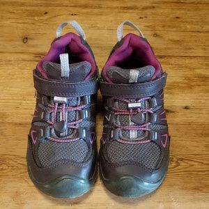 **SOLD**Girls Keen Booties *12*